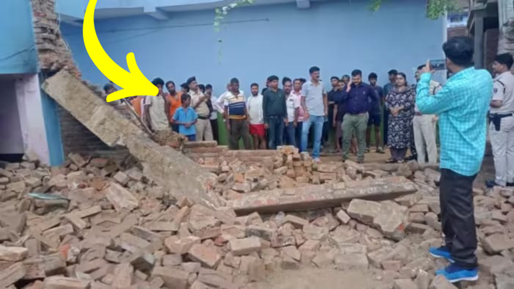 Patna के पुनपुन में बड़ा हादसा: सत्संग के दौरान गिरा पुराना मकान, 80 से अधिक लोग घायल 2 Patna